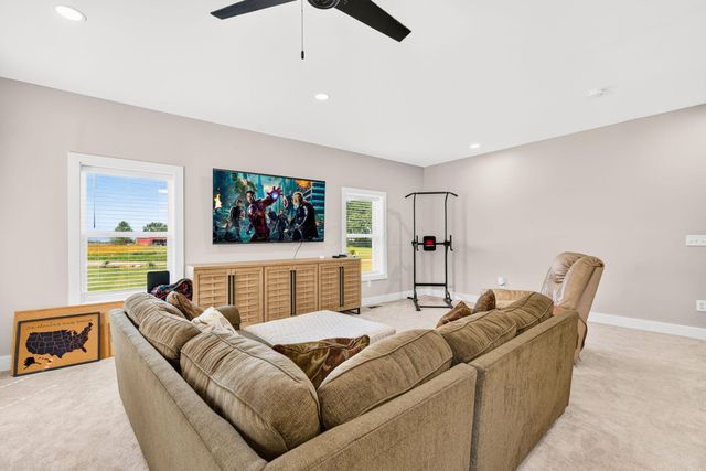 8320 Cattail Road NE, Pleasantville, OH 43148