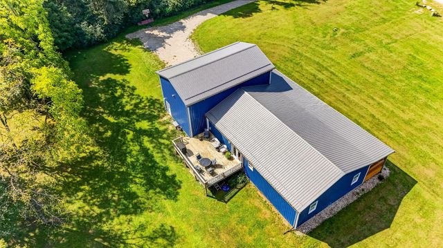 8320 Cattail Road NE, Pleasantville, OH 43148