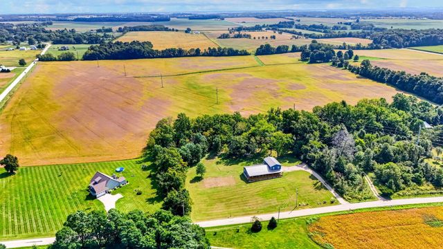 8320 Cattail Road NE, Pleasantville, OH 43148