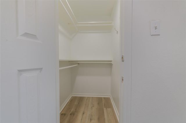 11810 Fieldcrest Drive, La Porte, TX 77571