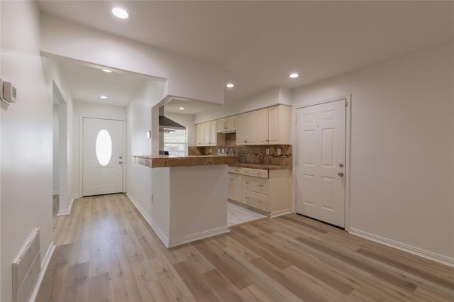 11810 Fieldcrest Drive, La Porte, TX 77571