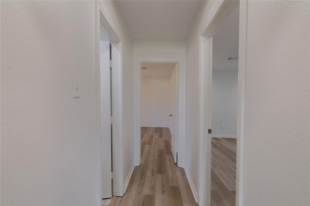 11810 Fieldcrest Drive, La Porte, TX 77571