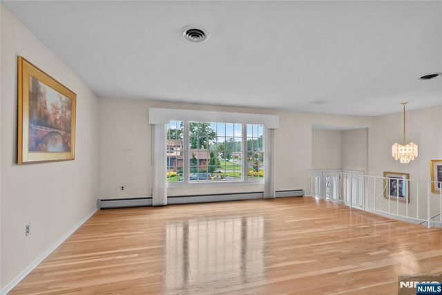 2 Tanglewood Drive, East Hanover Twp, NJ 07936