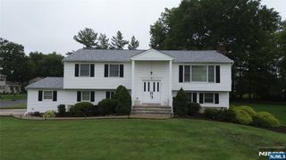 2 Tanglewood Drive, East Hanover Twp, NJ 07936