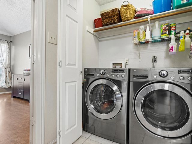 7002 Escondido Drive, Arlington, TX 76016