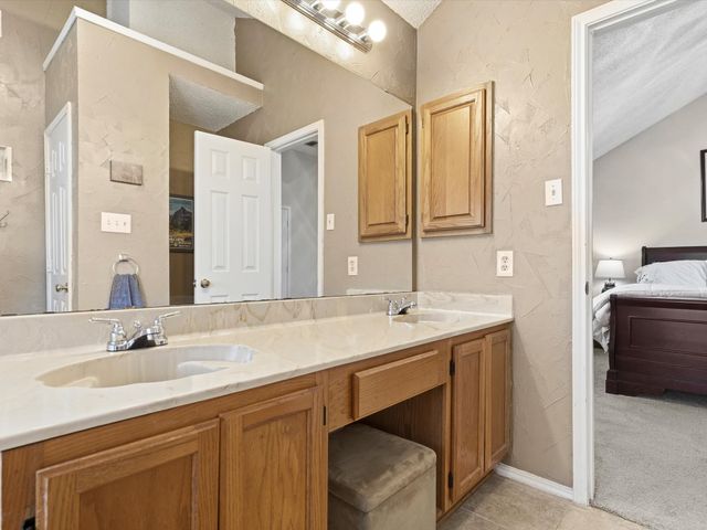 7002 Escondido Drive, Arlington, TX 76016