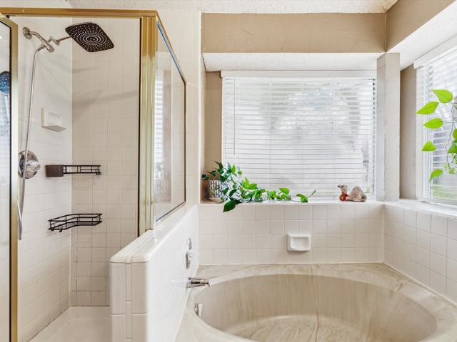 7002 Escondido Drive, Arlington, TX 76016