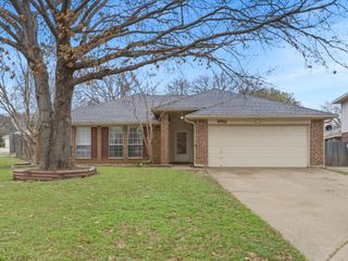 7002 Escondido Drive, Arlington, TX 76016