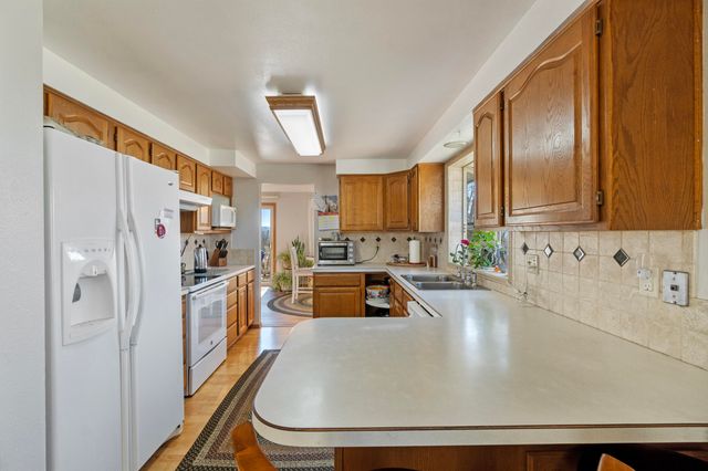 7575 Cannon Avenue, Klamath Falls, OR 97603