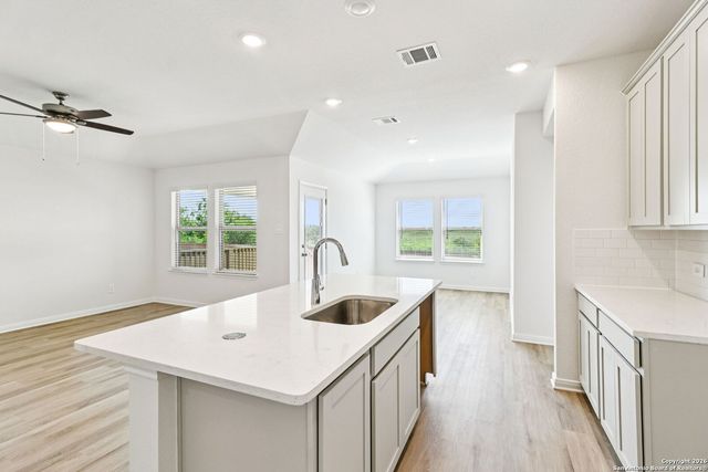 2922 Clemente Way, Converse, TX 78109