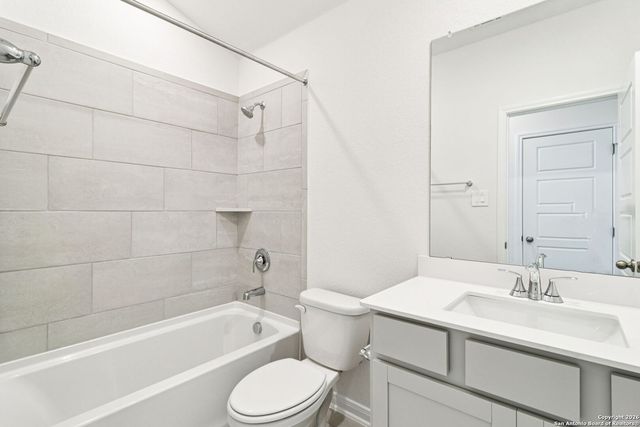 2922 Clemente Way, Converse, TX 78109