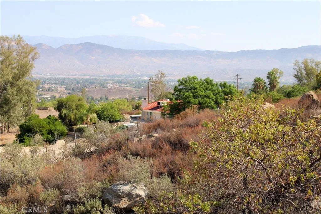 10 Vista Del Valle, Hemet, CA 92544