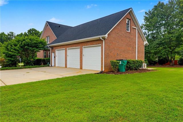 185 Red Maple Drive, Hampton, GA 30228