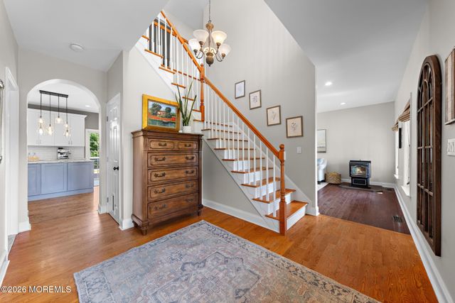 170 Burlington Path Road, Cream Ridge, NJ 08514