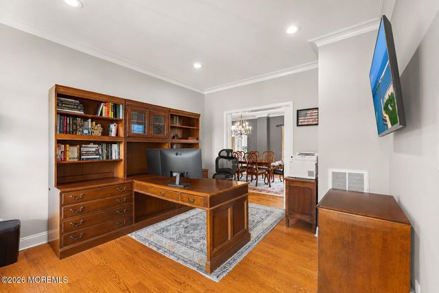 170 Burlington Path Road, Cream Ridge, NJ 08514
