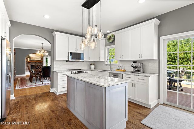 170 Burlington Path Road, Cream Ridge, NJ 08514