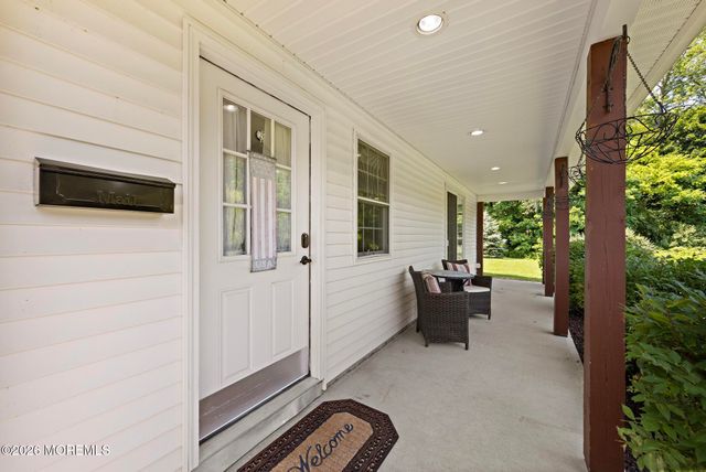 170 Burlington Path Road, Cream Ridge, NJ 08514