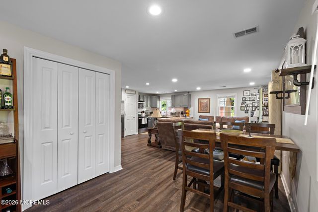 170 Burlington Path Road, Cream Ridge, NJ 08514
