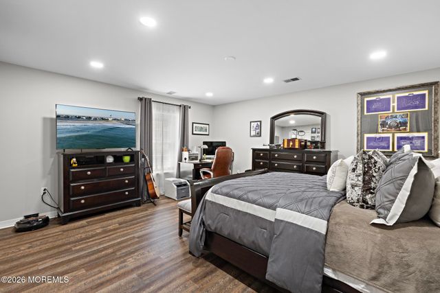 170 Burlington Path Road, Cream Ridge, NJ 08514