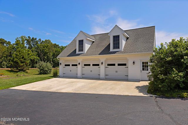 170 Burlington Path Road, Cream Ridge, NJ 08514