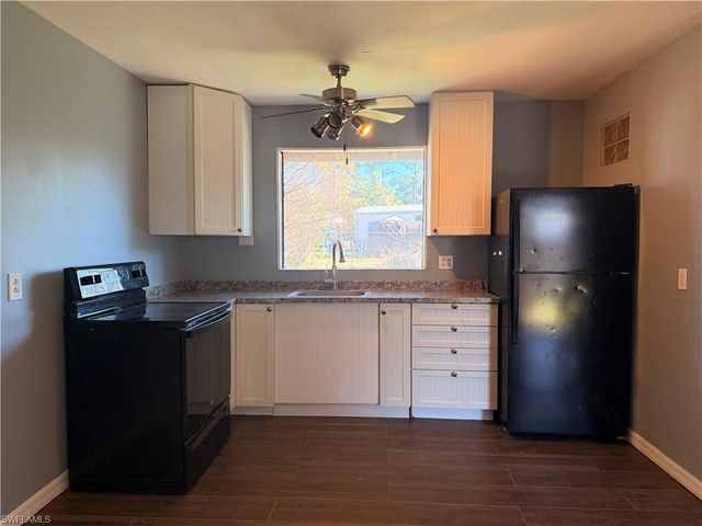 8406 Sevigny DR, North Fort Myers, FL 33917