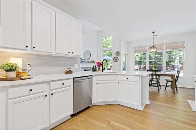 1872 Hillside Bend Crossing, Lawrenceville, GA 30043