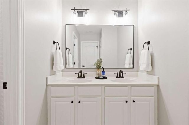 1872 Hillside Bend Crossing, Lawrenceville, GA 30043