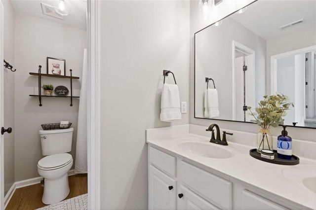 1872 Hillside Bend Crossing, Lawrenceville, GA 30043