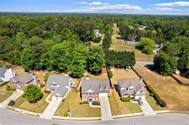 1872 Hillside Bend Crossing, Lawrenceville, GA 30043
