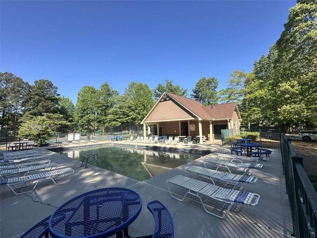 1872 Hillside Bend Crossing, Lawrenceville, GA 30043