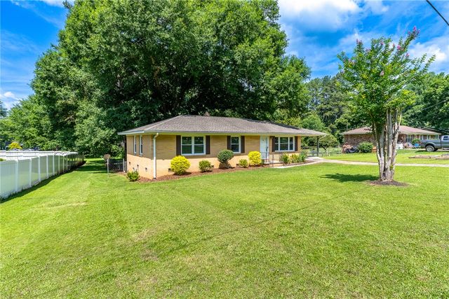 301 Playground Road, Walhalla, SC 29691