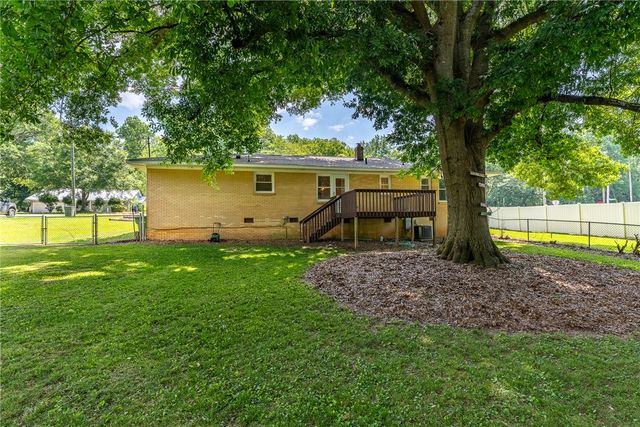 301 Playground Road, Walhalla, SC 29691