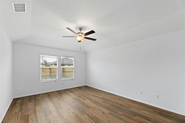 443 Sebring CIR, Hutto, TX 78634