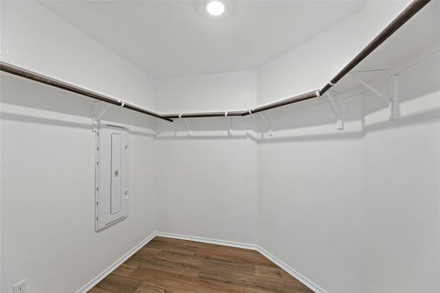 443 Sebring CIR, Hutto, TX 78634