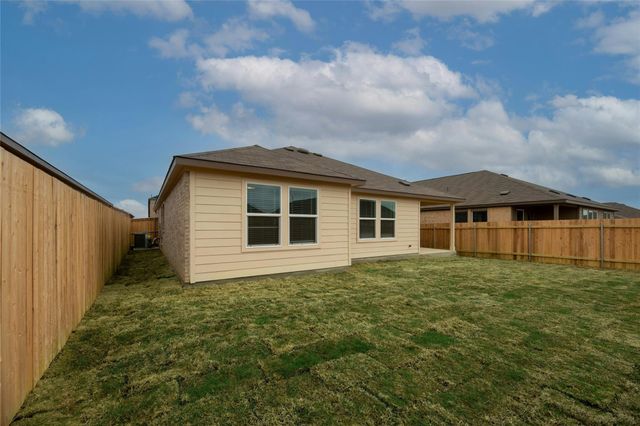 443 Sebring CIR, Hutto, TX 78634