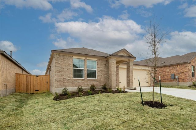 443 Sebring CIR, Hutto, TX 78634