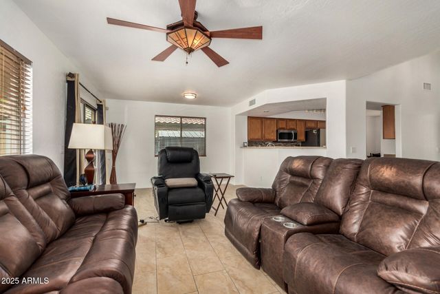 5220 W DESERT Lane, Laveen, AZ 85339