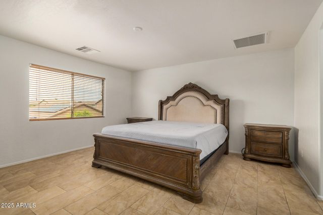 5220 W DESERT Lane, Laveen, AZ 85339