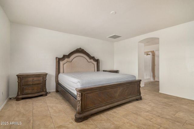 5220 W DESERT Lane, Laveen, AZ 85339