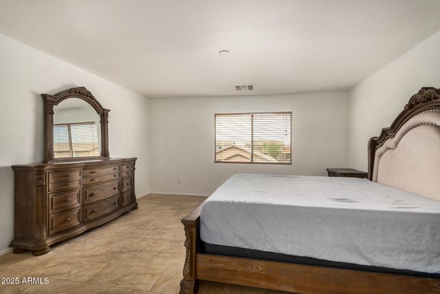 5220 W DESERT Lane, Laveen, AZ 85339