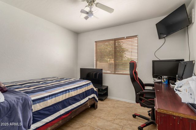 5220 W DESERT Lane, Laveen, AZ 85339