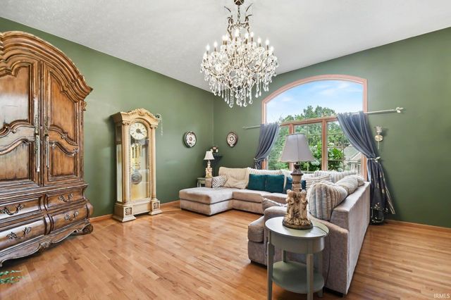 51823 Westwood Forest Drive, South Bend, IN 46628