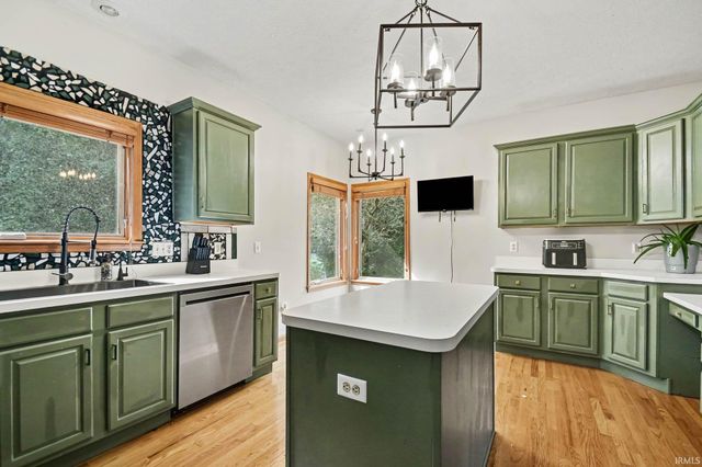 51823 Westwood Forest Drive, South Bend, IN 46628
