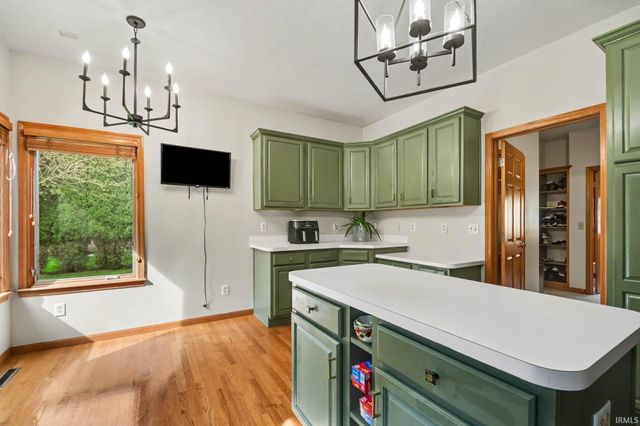 51823 Westwood Forest Drive, South Bend, IN 46628