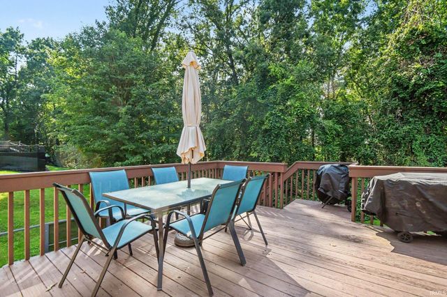 51823 Westwood Forest Drive, South Bend, IN 46628