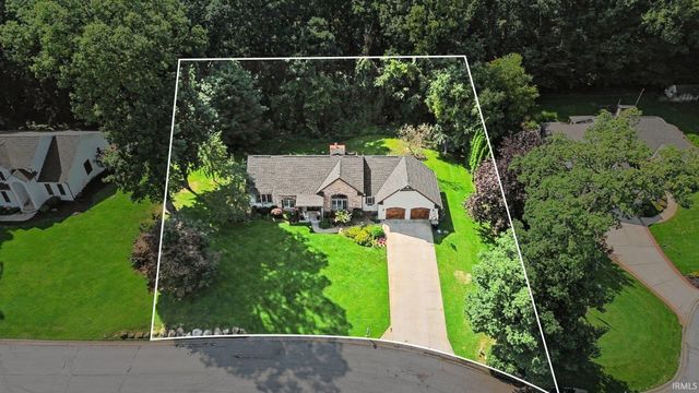 51823 Westwood Forest Drive, South Bend, IN 46628