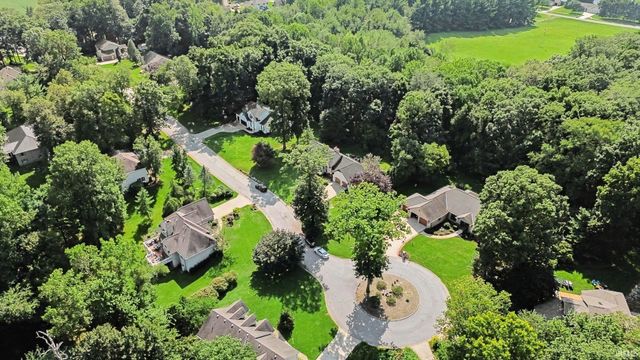 51823 Westwood Forest Drive, South Bend, IN 46628