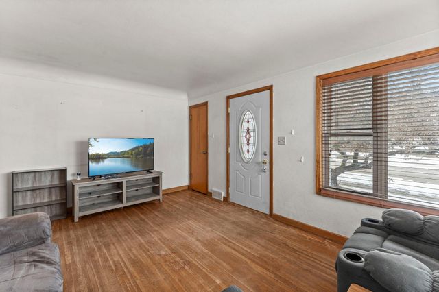 300 3rd Street SW, Cokato, MN 55321