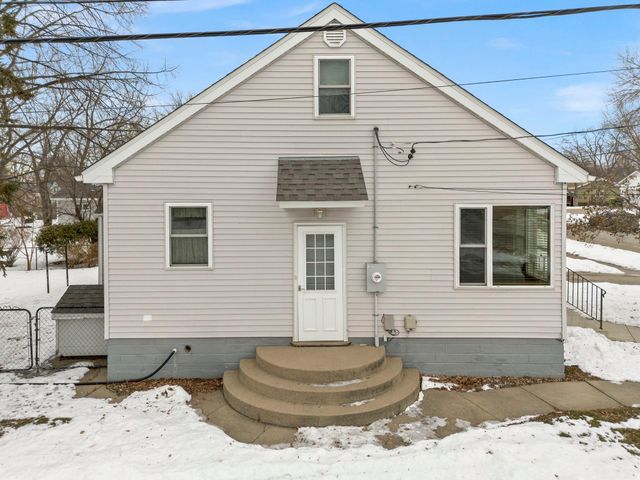 300 3rd Street SW, Cokato, MN 55321