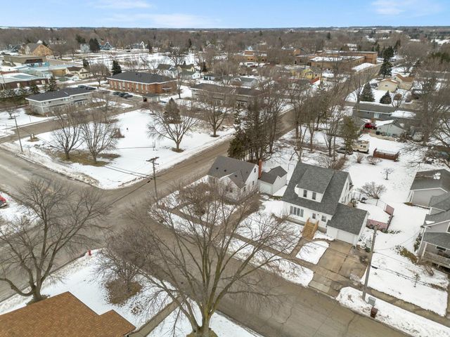 300 3rd Street SW, Cokato, MN 55321